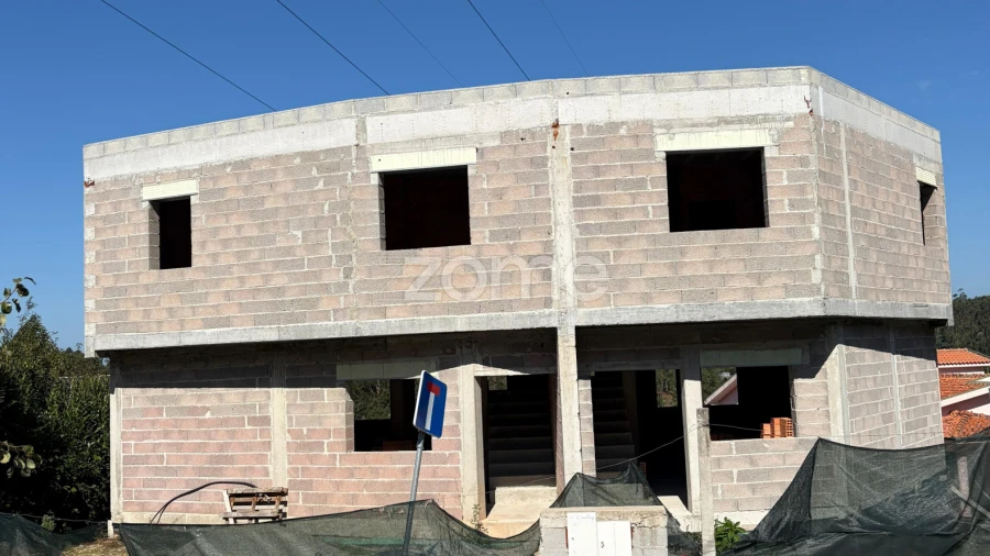 Moradia T3 para Venda em Lagares e Figueira