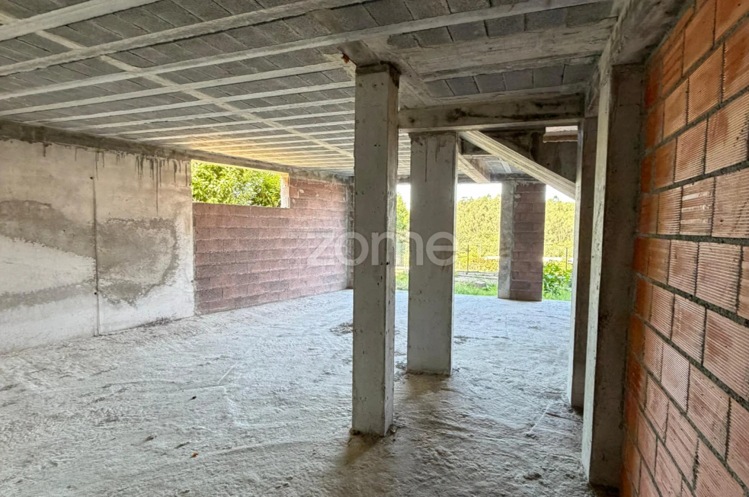 Moradia T3 para Venda em Eja Foto 5