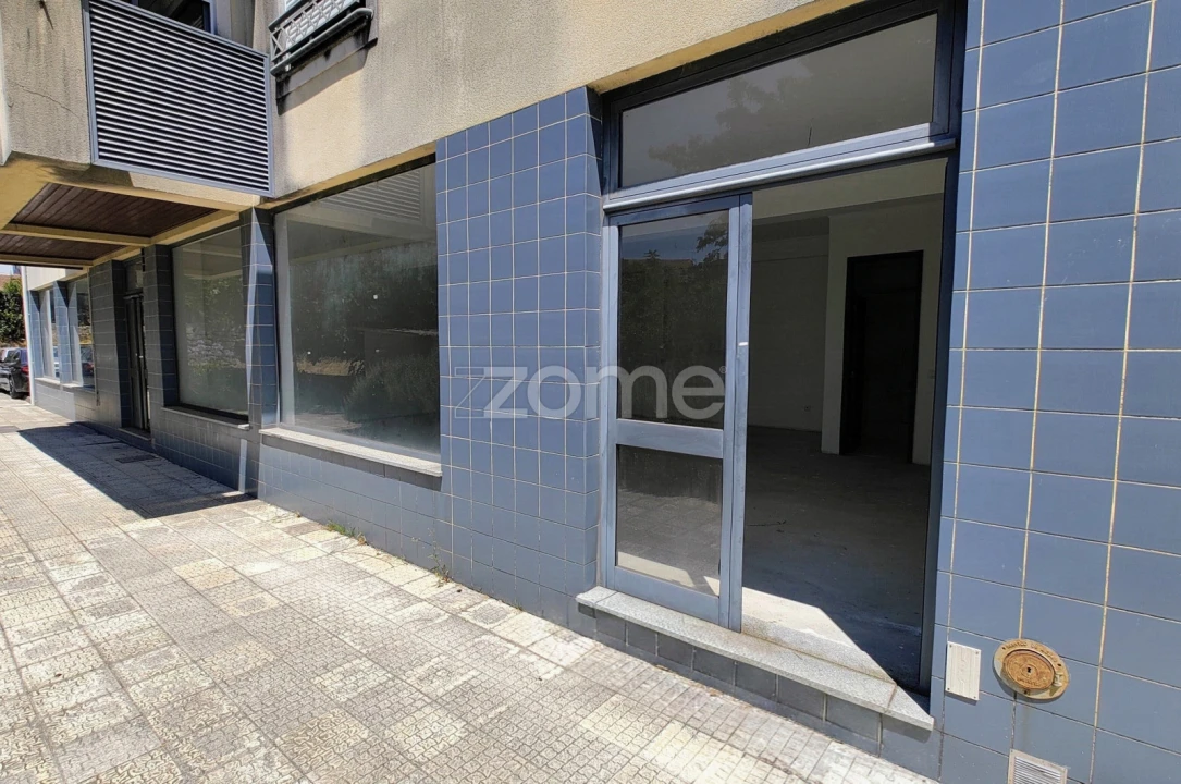 Apartamento T2 para Venda em Nelas Foto 2