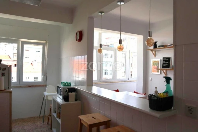 Apartamento T2 para Arrendamento em Santa Maria e São Miguel, São Martinho, São Pedro Penaferrim Foto 4