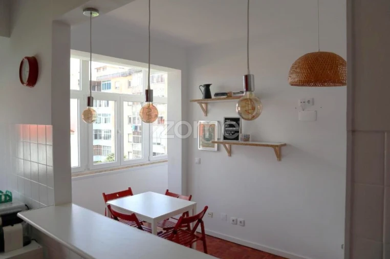 Apartamento T2 para Arrendamento em Santa Maria e São Miguel, São Martinho, São Pedro Penaferrim Foto 3