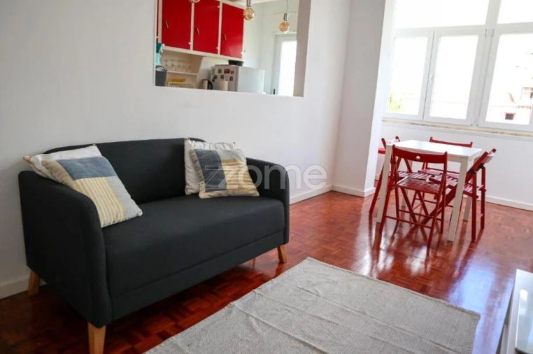 Apartamento T2 para Arrendamento em Santa Maria e São Miguel, São Martinho, São Pedro Penaferrim Foto 2