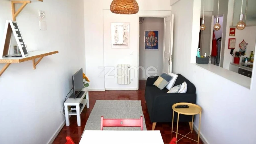 Apartamento T2 para Arrendamento em Santa Maria e São Miguel, São Martinho, São Pedro Penaferrim