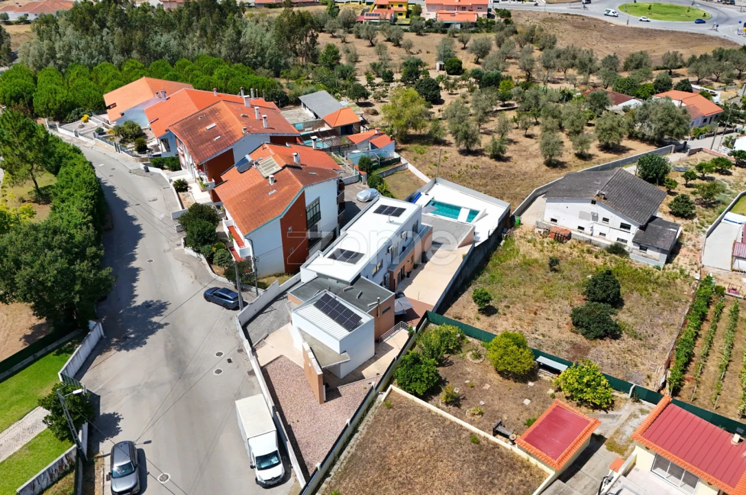 Moradia T5 para Venda em Taveiro, Ameal e Arzila Foto 75