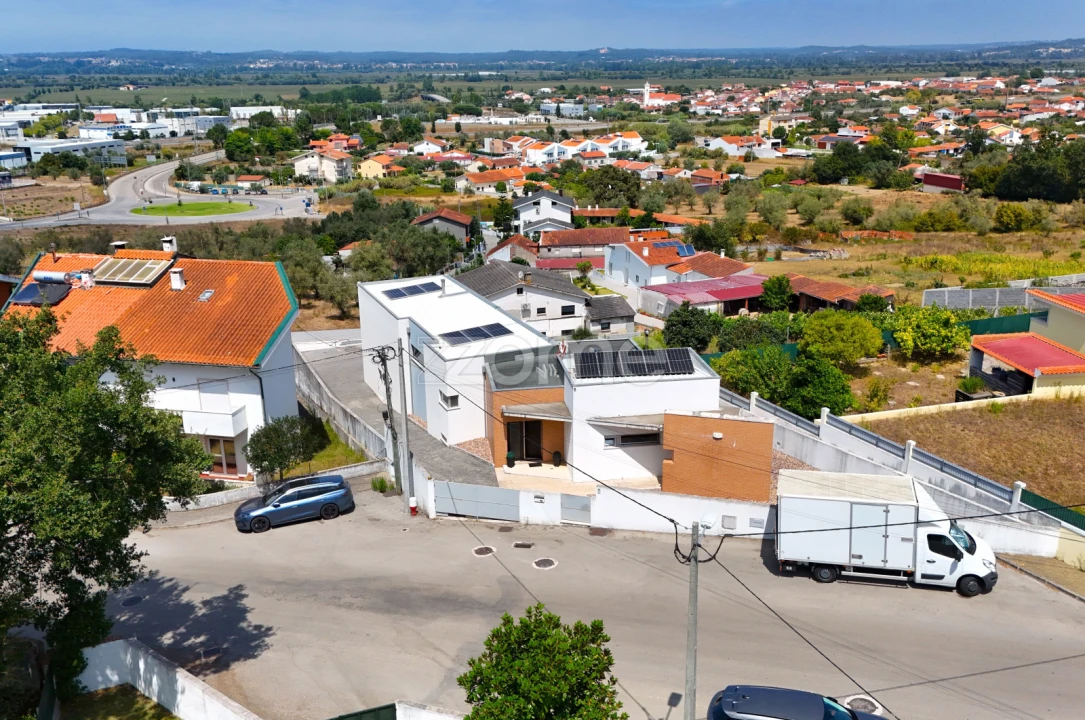 Moradia T5 para Venda em Taveiro, Ameal e Arzila Foto 2