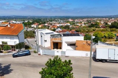 Moradia T5 para Venda em Taveiro, Ameal e Arzila