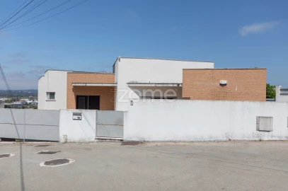 Moradia T5 para Venda em Taveiro, Ameal e Arzila