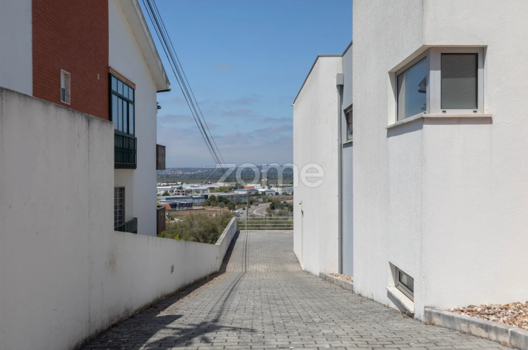 Moradia T5 para Venda em Taveiro, Ameal e Arzila Foto 68