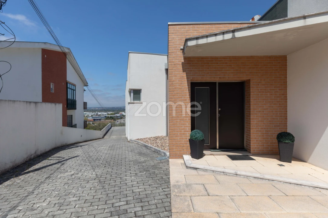 Moradia T5 para Venda em Taveiro, Ameal e Arzila Foto 49