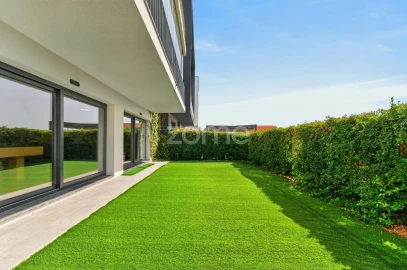 Moradia T4 para Venda em Pontinha e Famões