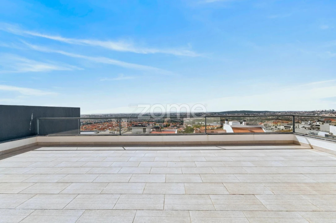 Moradia T4 para Venda em Pontinha e Famões Foto 43