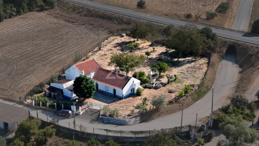 Quinta T4 para Venda em Santa Maria do Castelo e Santiago e Santa Susana