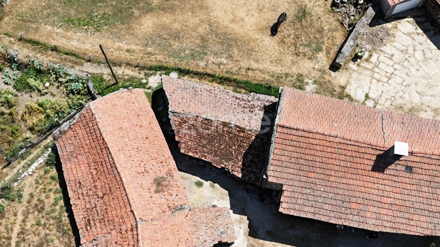 Moradia T1 para Venda em Viade de Baixo e Fervidelas