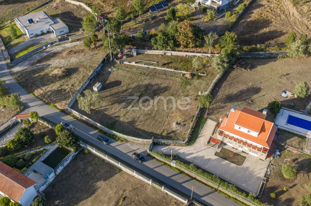 Terreno para Venda em Aguiar de Sousa Foto 8