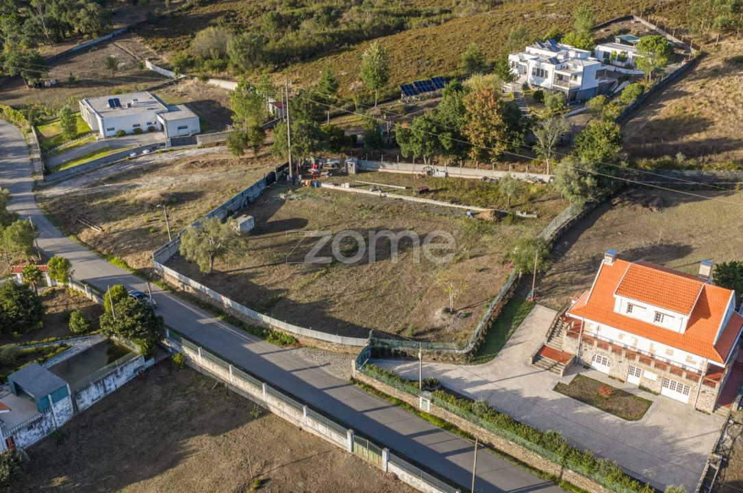 Terreno para Venda em Aguiar de Sousa Foto 9