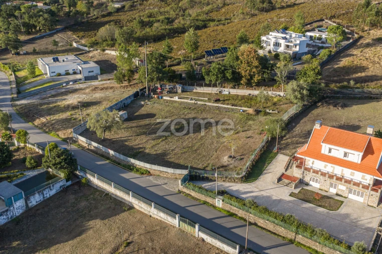 Terreno para Venda em Aguiar de Sousa Foto 10