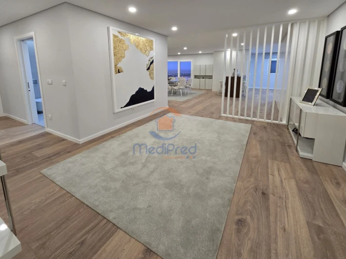 Apartamento T3 para Venda em Alverca do Ribatejo e Sobralinho Foto 4