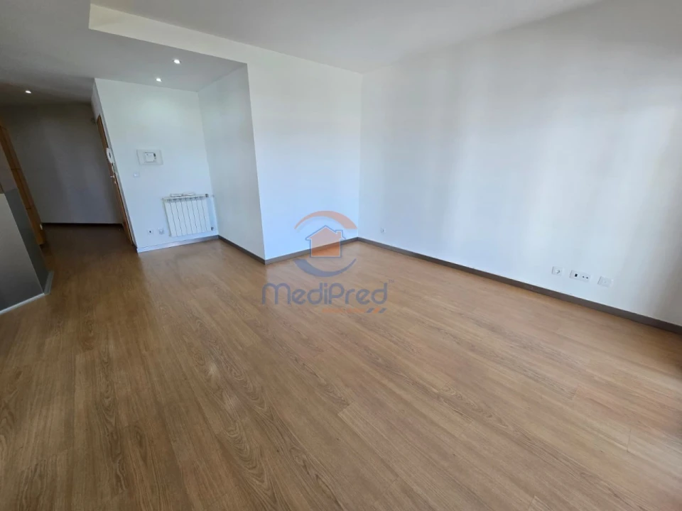 Apartamento T2 para Venda em Ramada e Caneças Foto 4
