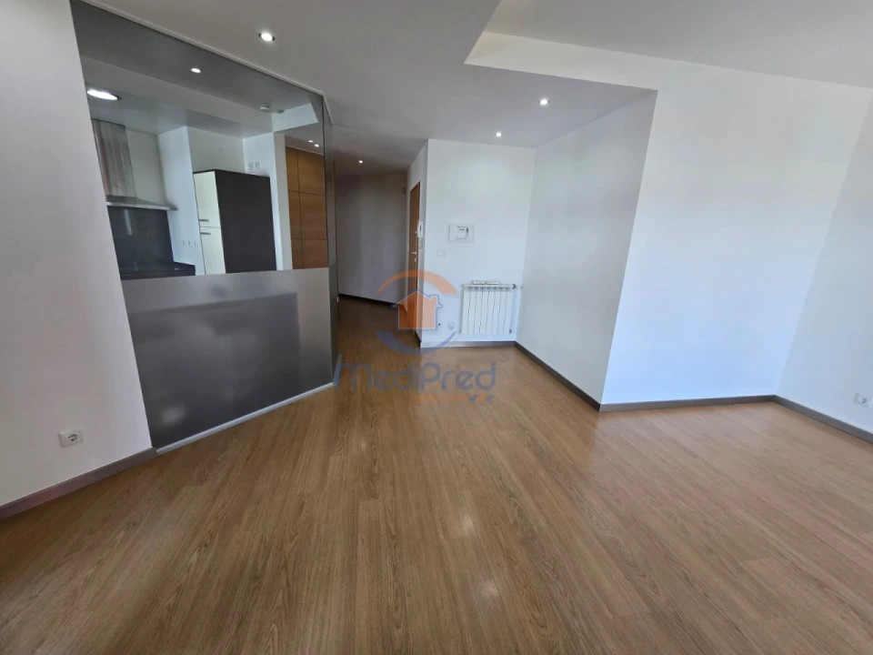 Apartamento T2 para Venda em Ramada e Caneças Foto 6