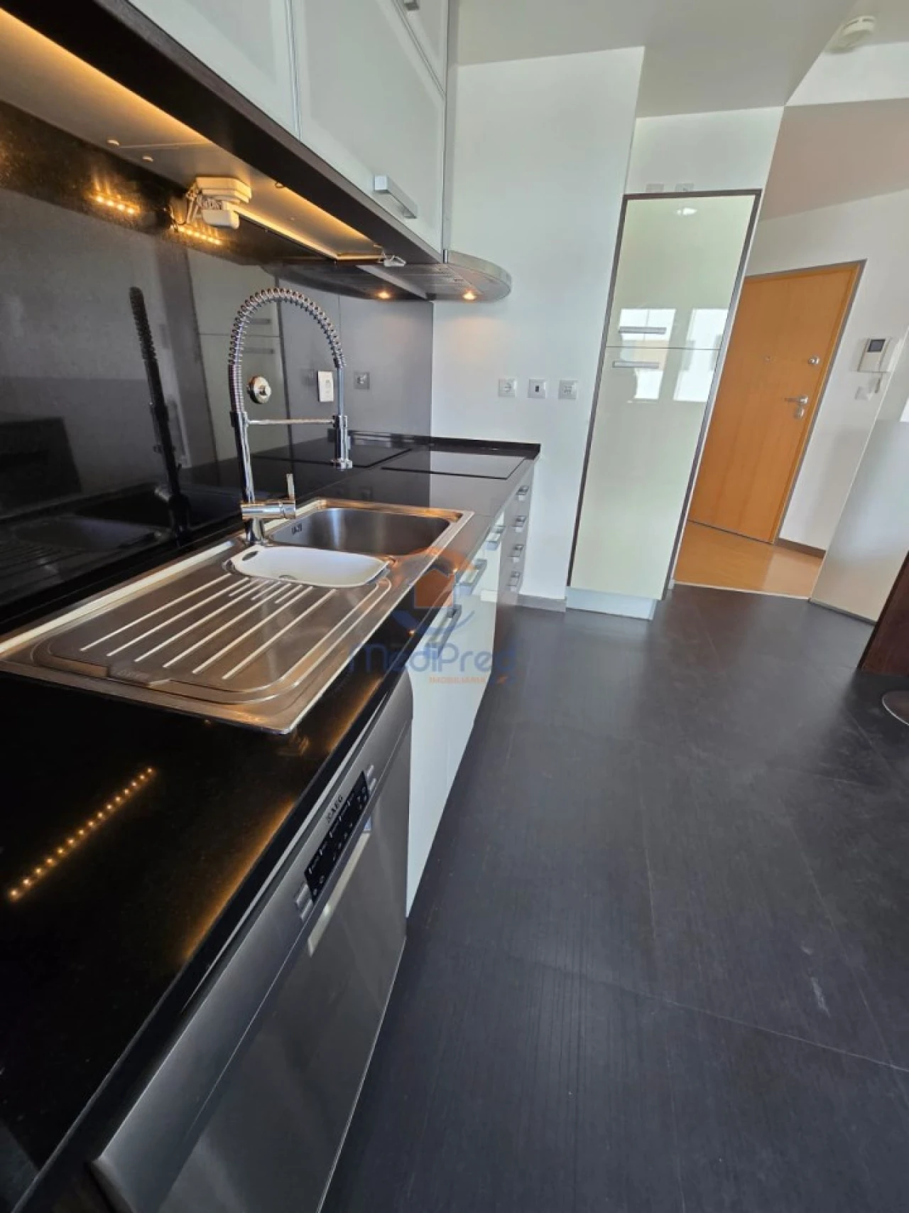 Apartamento T2 para Venda em Ramada e Caneças Foto 13
