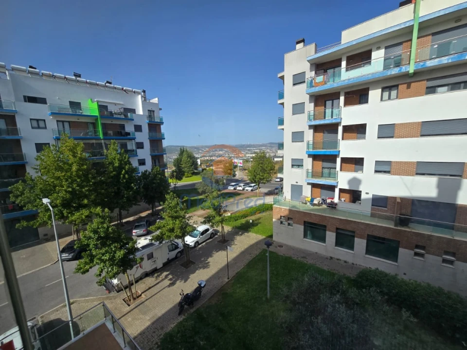 Apartamento T2 para Venda em Ramada e Caneças Foto 32