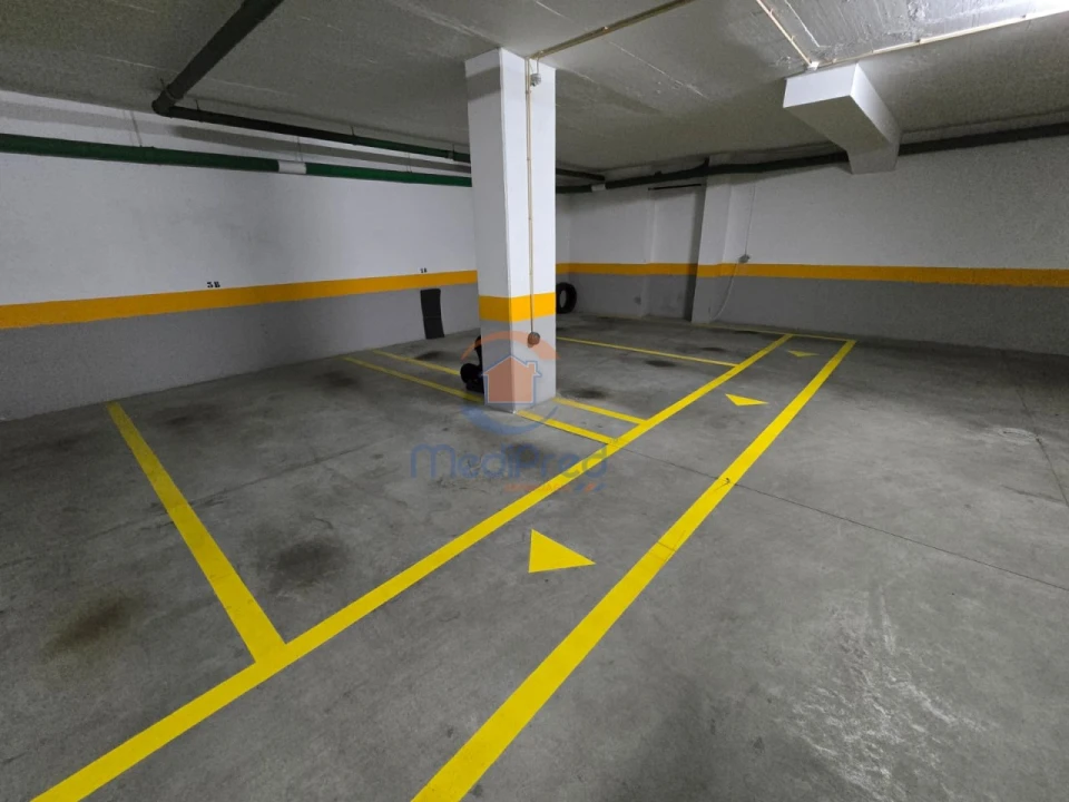 Apartamento T2 para Venda em Ramada e Caneças Foto 36