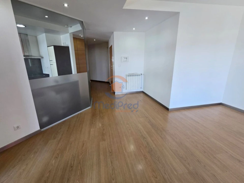 Apartamento T2 para Venda em Ramada e Caneças Foto 6