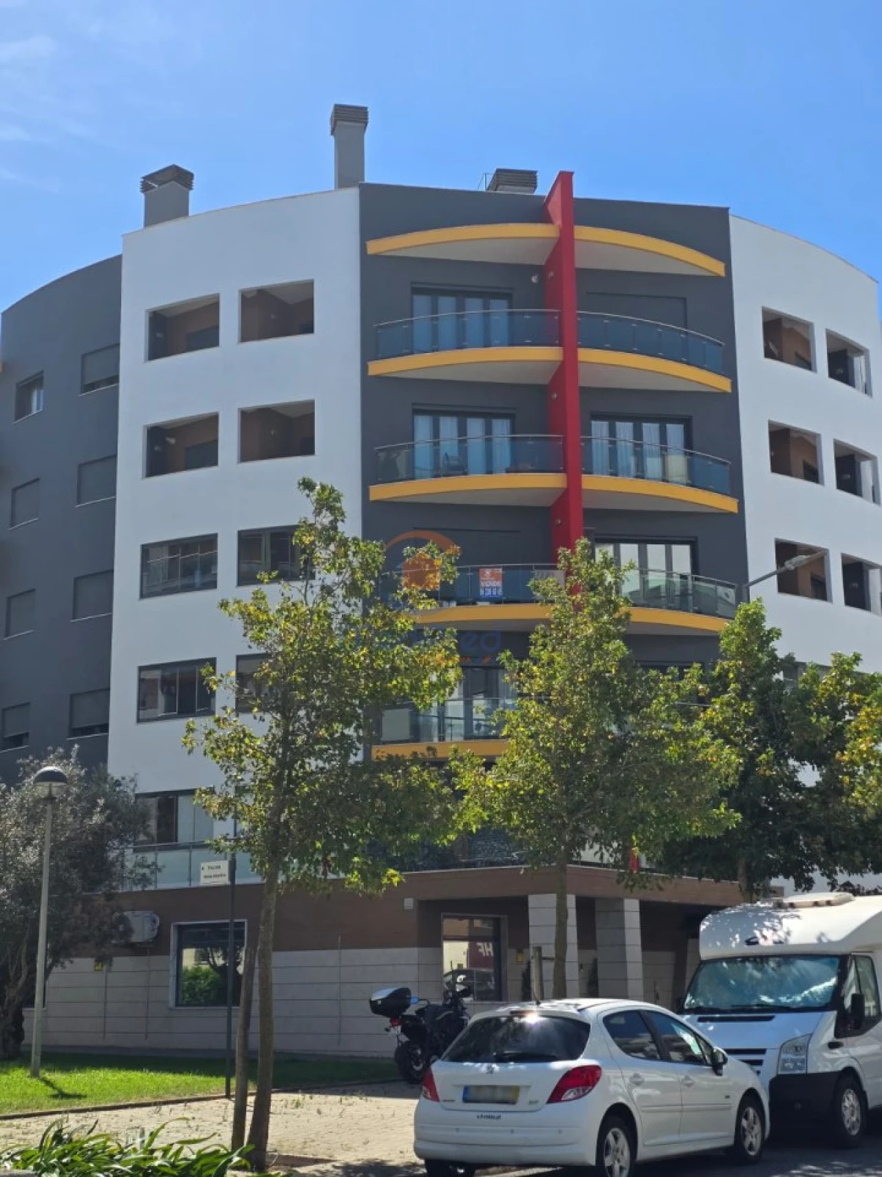 Apartamento T2 para Venda em Ramada e Caneças Foto 1