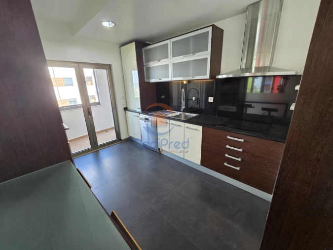 Apartamento T2 para Venda em Ramada e Caneças Foto 7