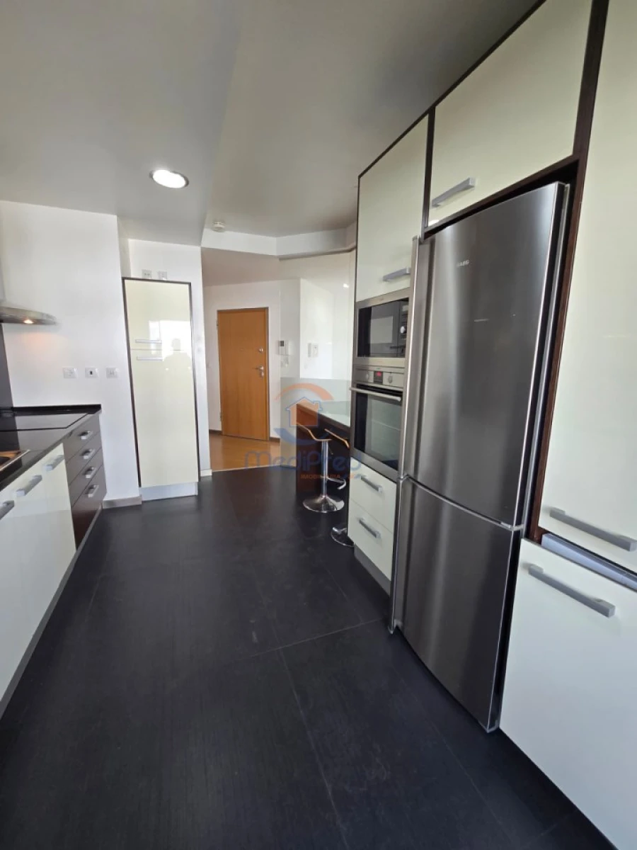 Apartamento T2 para Venda em Ramada e Caneças Foto 9