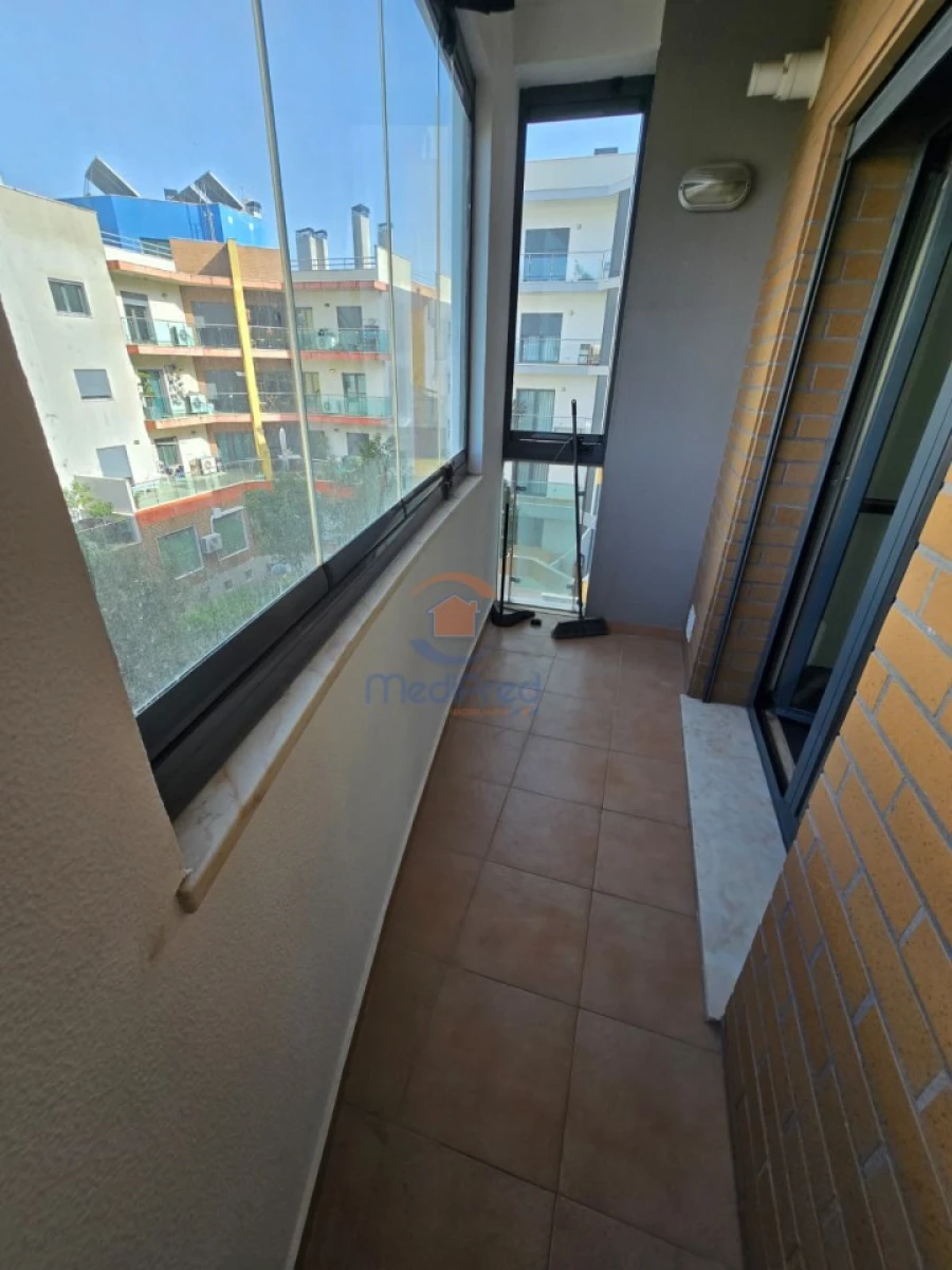 Apartamento T2 para Venda em Ramada e Caneças Foto 17