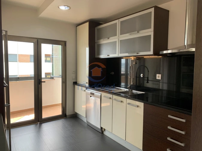 Apartamento T2 para Venda em Ramada e Caneças Foto 9