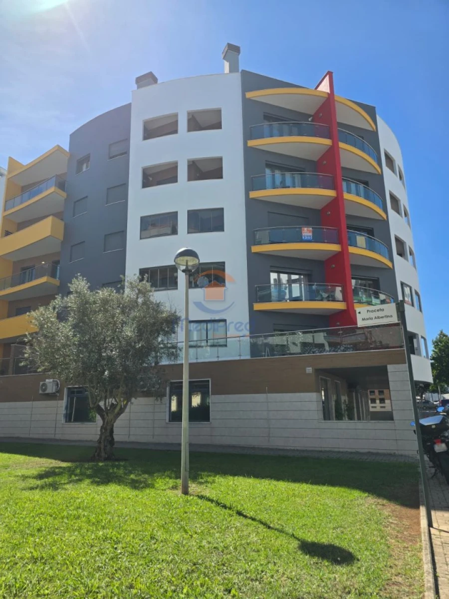 Apartamento T2 para Venda em Ramada e Caneças Foto 2