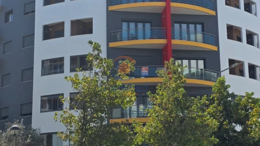 Apartamento T2 para Venda em Ramada e Caneças
