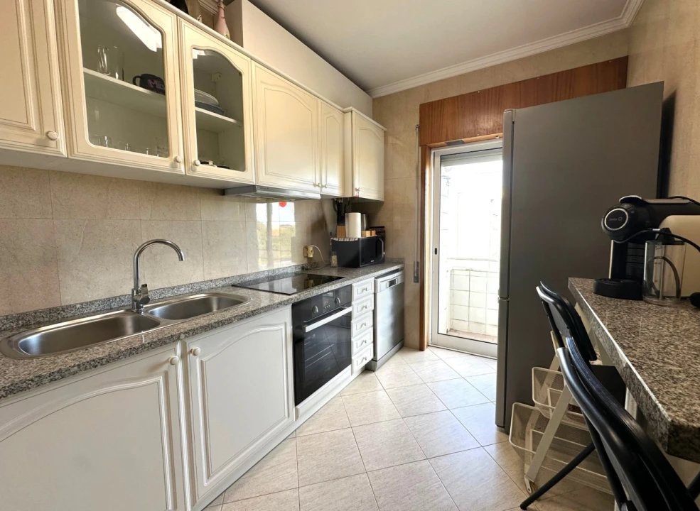 Apartamento T2 para Arrendamento em Aver-O-Mar, Amorim e Terroso Foto 4