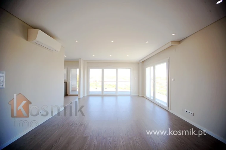 Apartamento T2 para Arrendamento em Póvoa de Santo Adrião e Olival Basto Foto 7