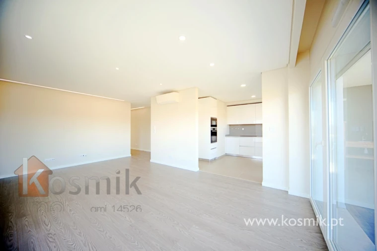 Apartamento T2 para Arrendamento em Póvoa de Santo Adrião e Olival Basto Foto 9