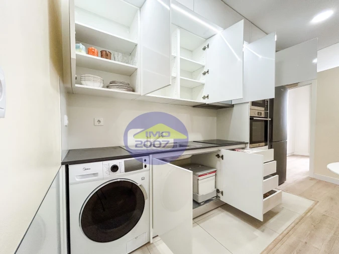 Apartamento T2 para Venda em Cedofeita, Santo Ildefonso, Sé, Miragaia, São Nicolau e Vitória Foto 5