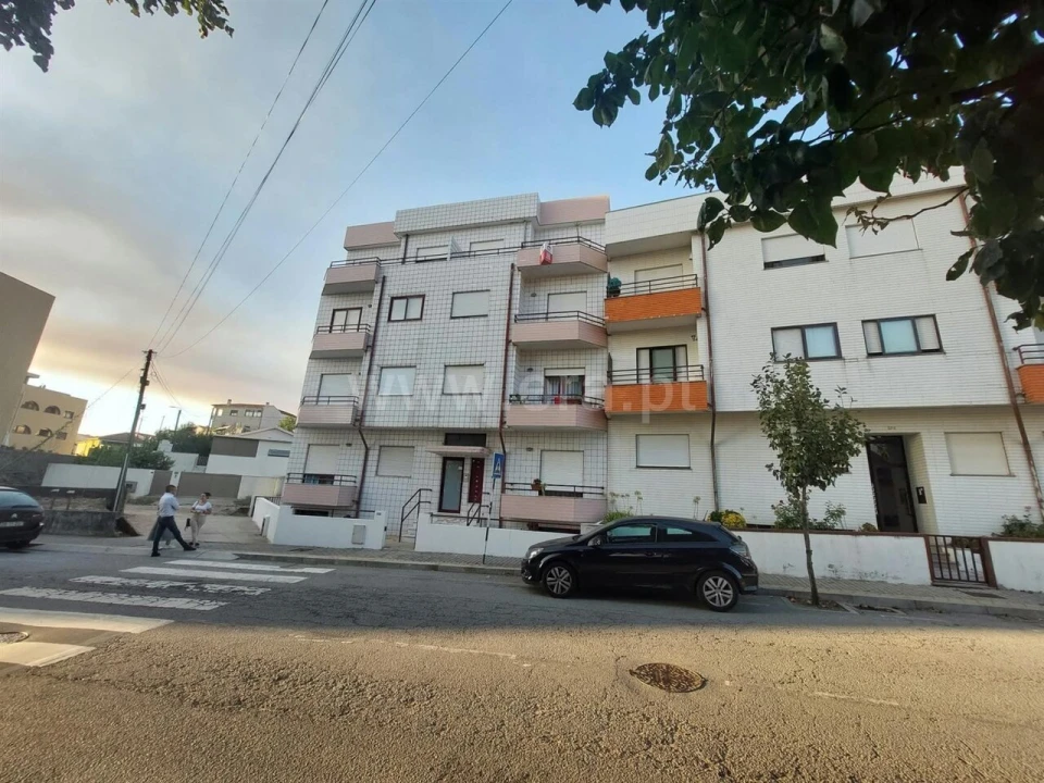 Apartamento T1 para Venda em Rio Tinto Foto 10