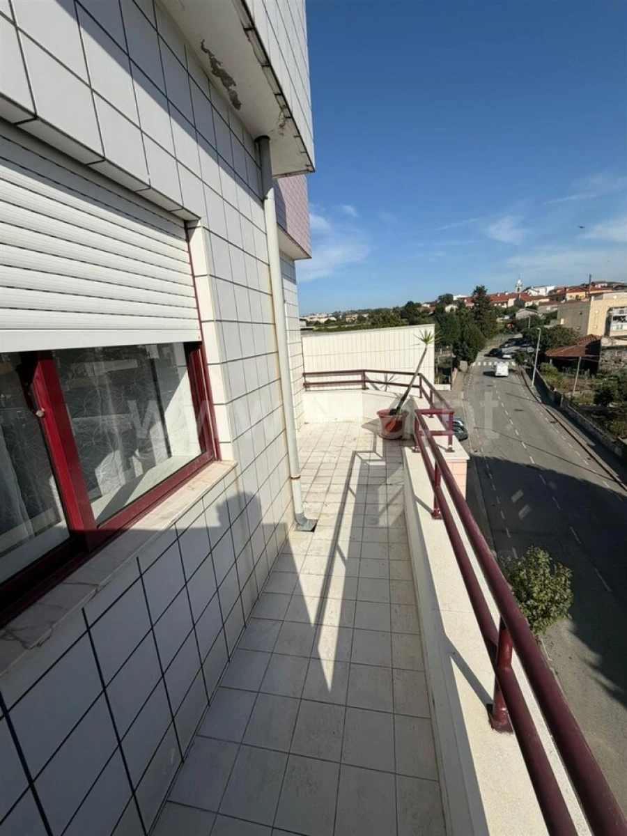 Apartamento T1 para Venda em Rio Tinto Foto 5