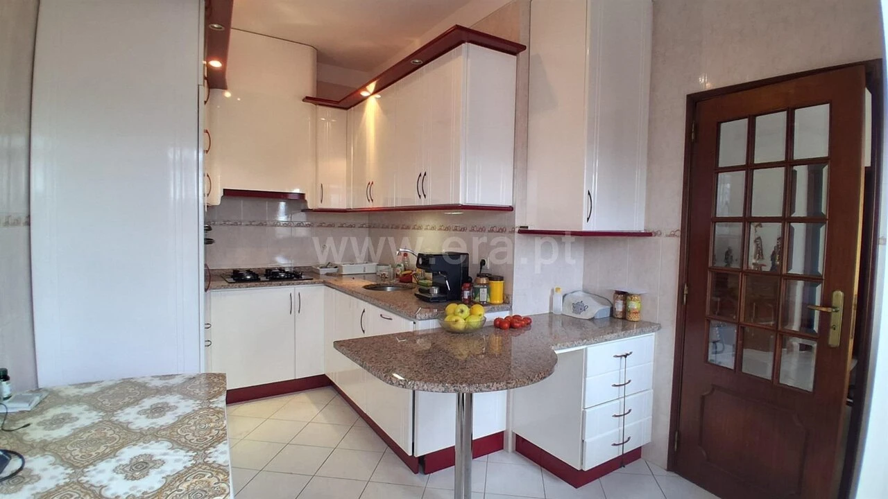 Moradia T2 para Venda em Vila Marim Foto 5