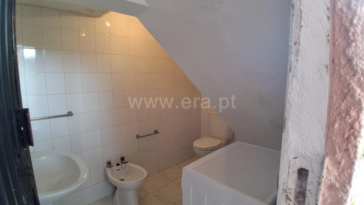 Moradia T2 para Venda em Vila Marim Foto 10