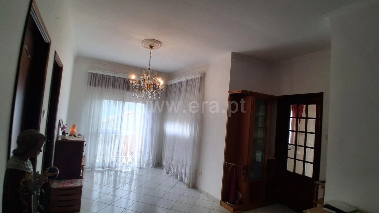 Moradia T2 para Venda em Vila Marim Foto 3