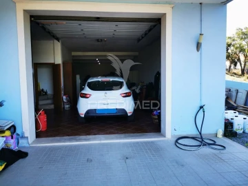 Moradia T4 para Venda em Serra e Junceira