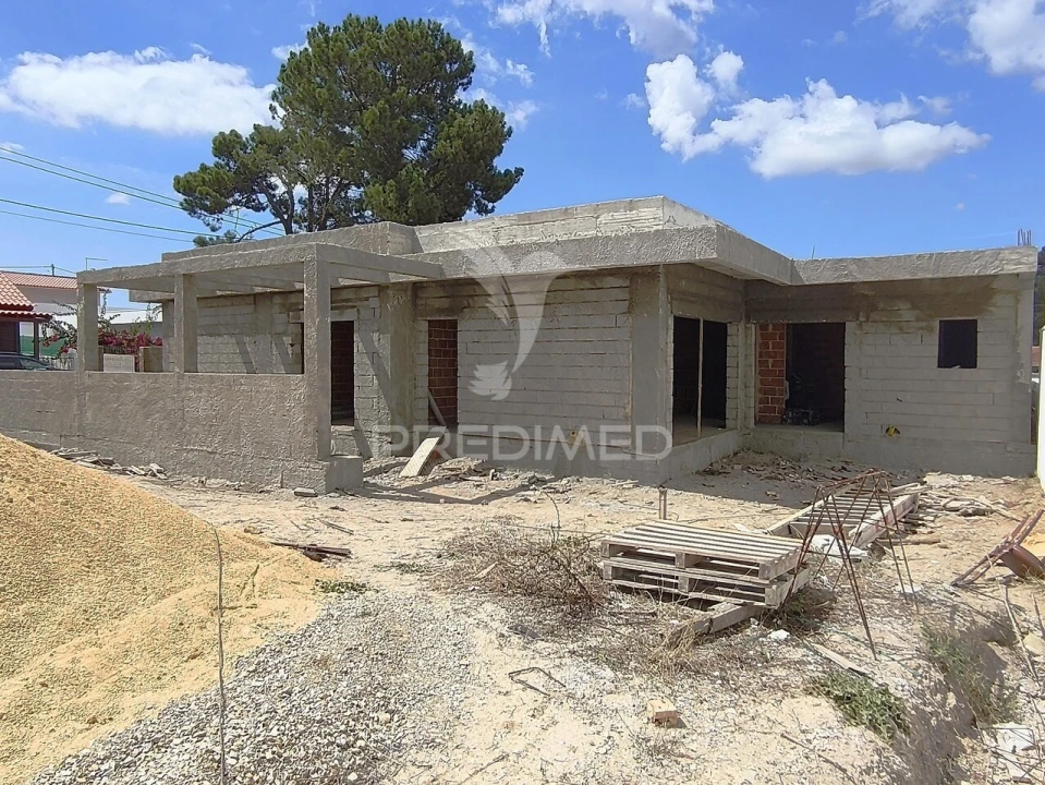 Moradia T4 para Venda em Fernao Ferro Foto 4