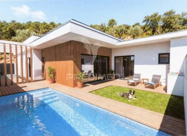 Moradia T4 para Venda em Fernao Ferro