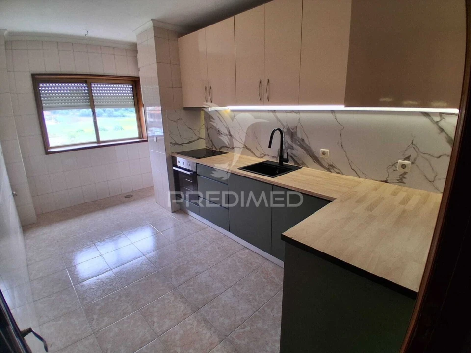 Apartamento T3 para Venda em Rio Tinto Foto 4