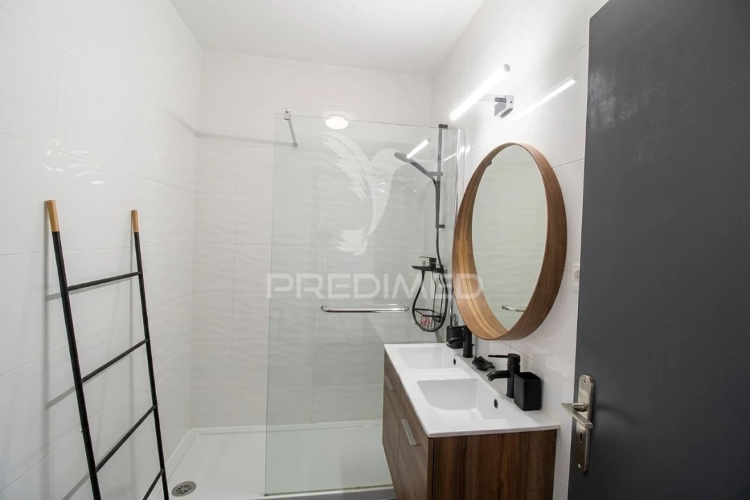 Apartamento T1 para Venda em Portimão Foto 6