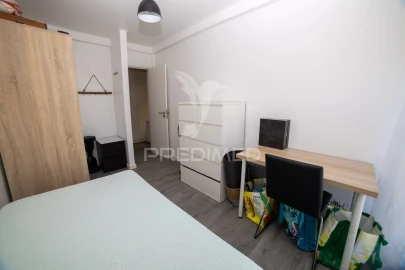 Apartamento T3 para Venda em Bacelo e Senhora da Saúde