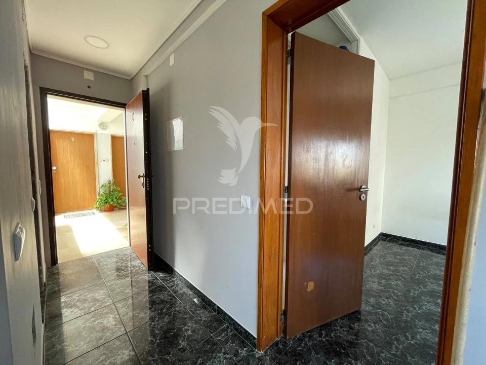 Apartamento T1 para Venda em Corroios Foto 4